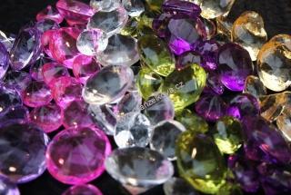 Diamant fialový malý - nejedlá ozd.