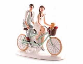 Novomanželé na kole